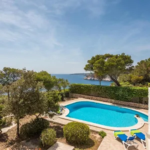 https://villa-ponent-galdana-cala-galdana.balearic-islands.net